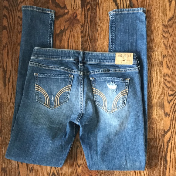Hollister Distressed Skinny Jeans - Picture 3 of 10
